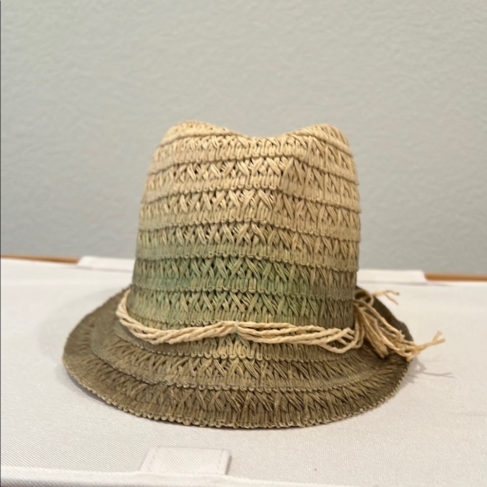Two-Tone Straw Fedora Hat
